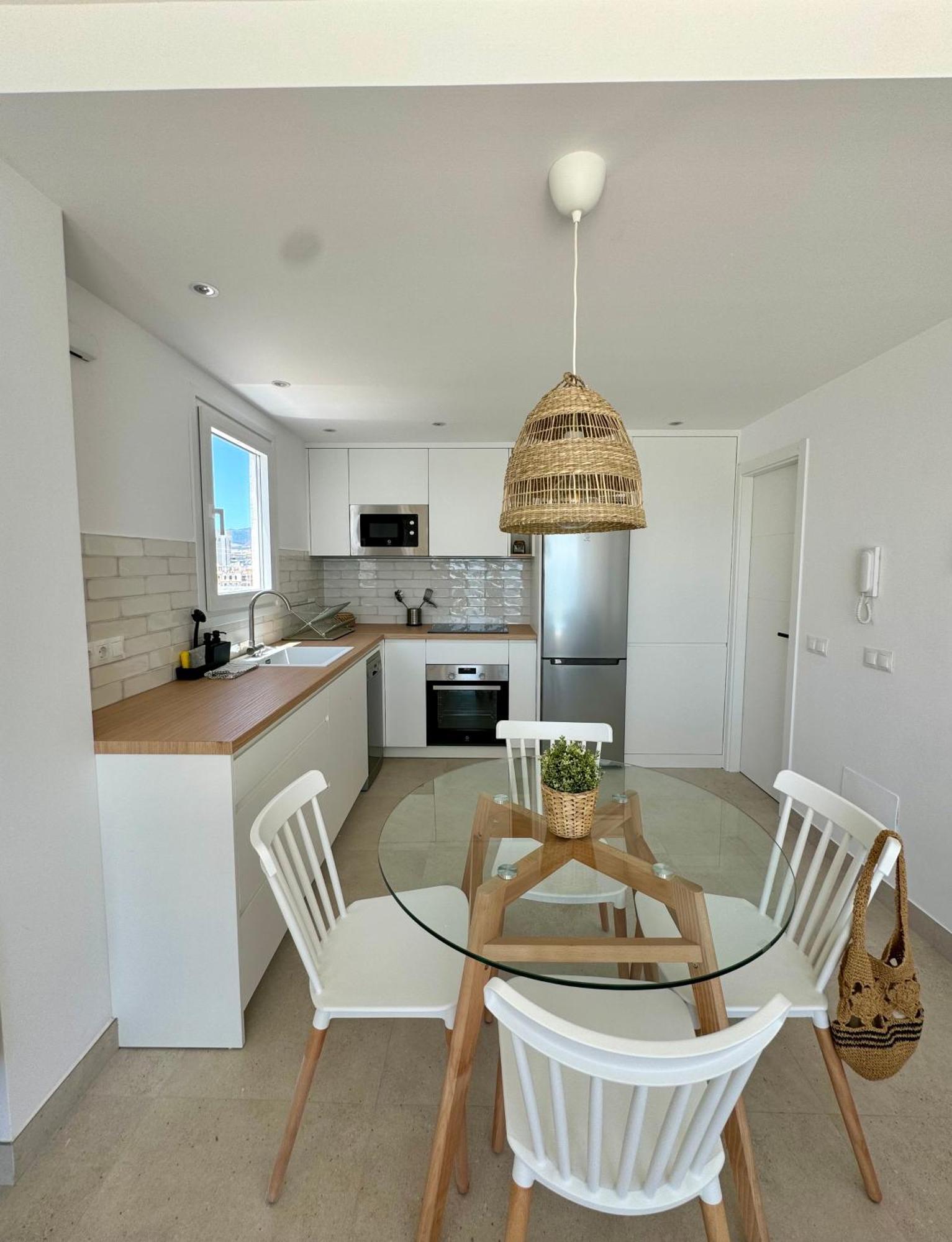Sunnypalms - Beachfront Penthouse With Stunning Sea View Estepona Exterior photo
