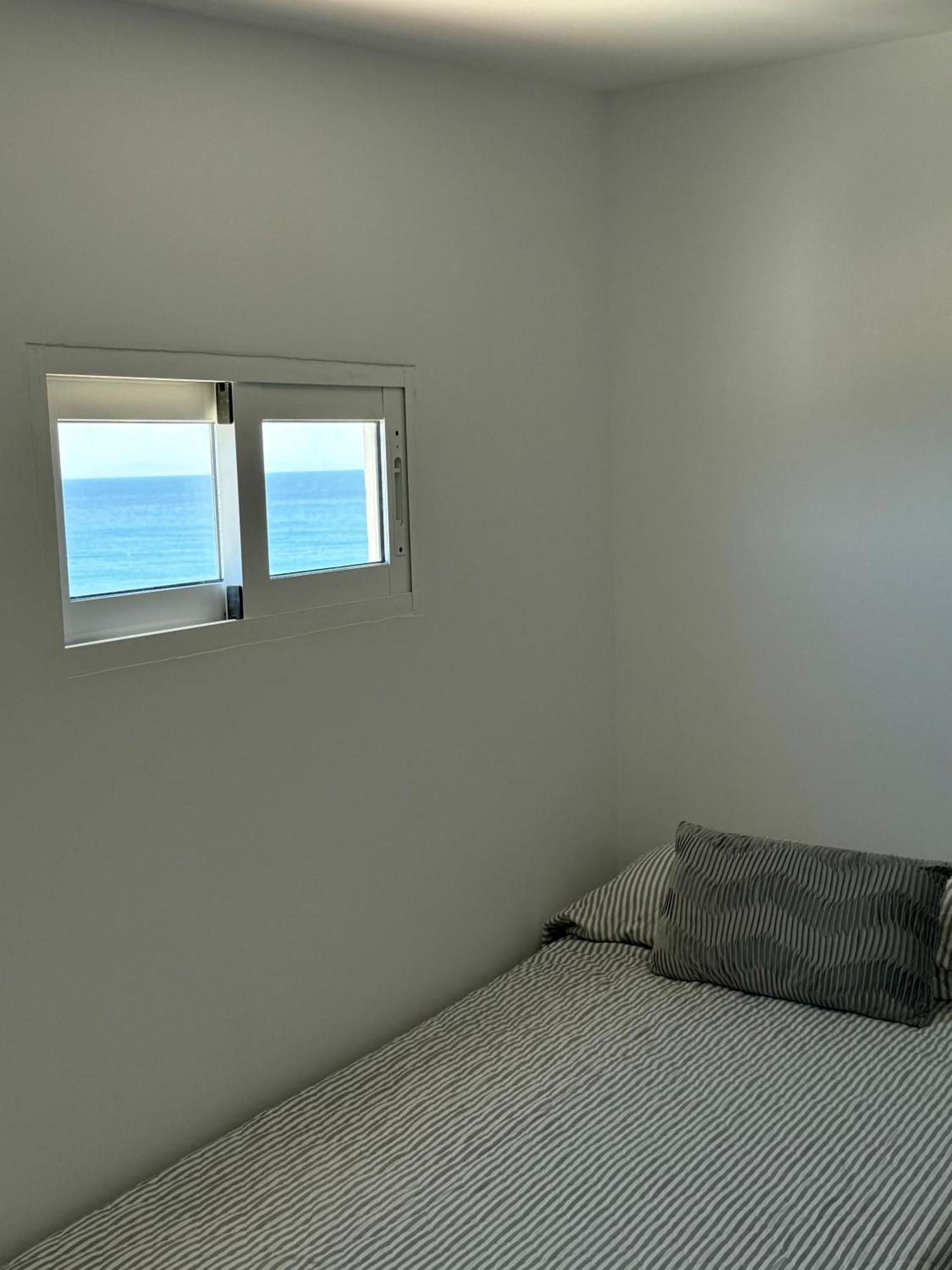 Sunnypalms - Beachfront Penthouse With Stunning Sea View Estepona Exterior photo