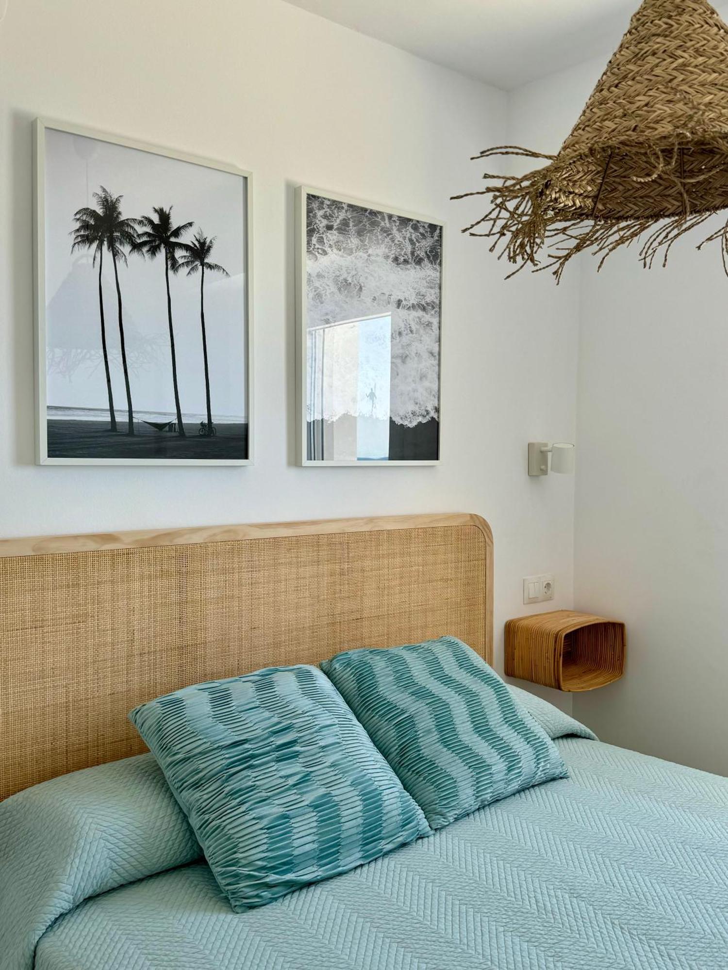Sunnypalms - Beachfront Penthouse With Stunning Sea View Estepona Exterior photo